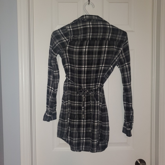Thyme Maternity Plaid Button Up - Picture 2 of 4